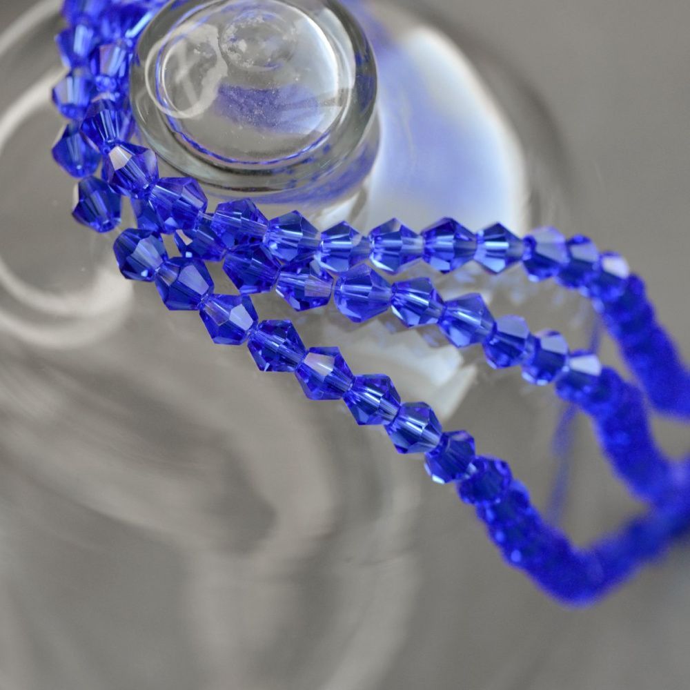 бусина, стекло биконус 6, цвет индиго, 6 мм