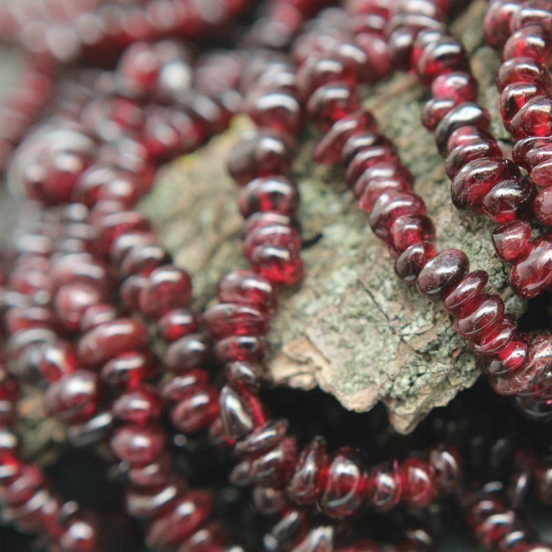 бусина гранат осколки, цвет гранатовый (уп.20 г)