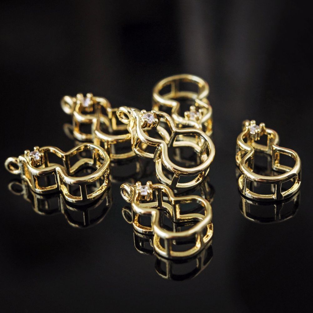 подвеска металл "матрешка", позолота/циркон, 17x9x5.5 мм