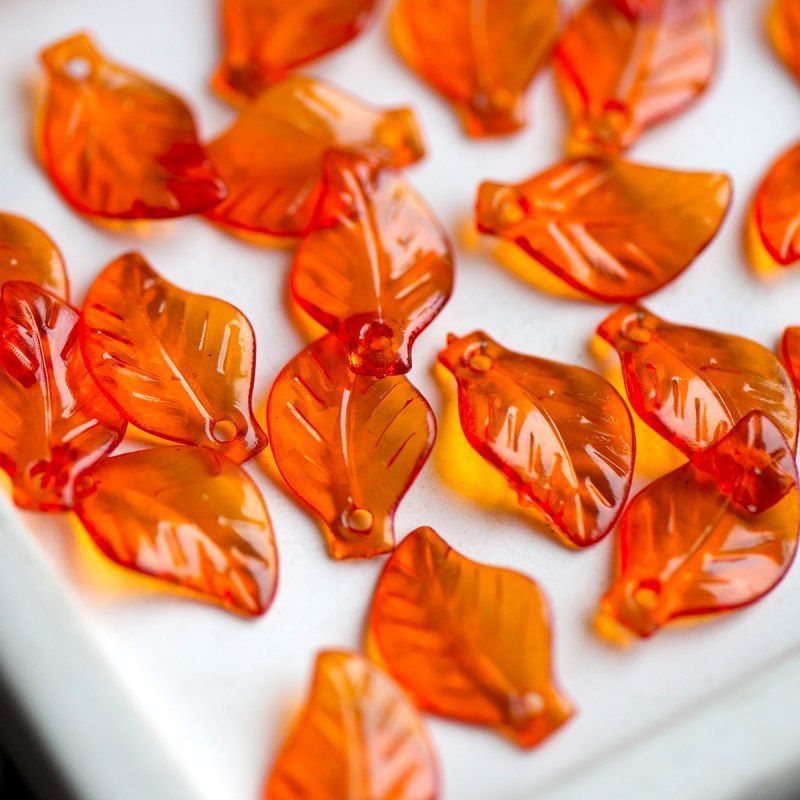 подвеска акриловая "листок", цвет оранжевый, 20x13x4 мм