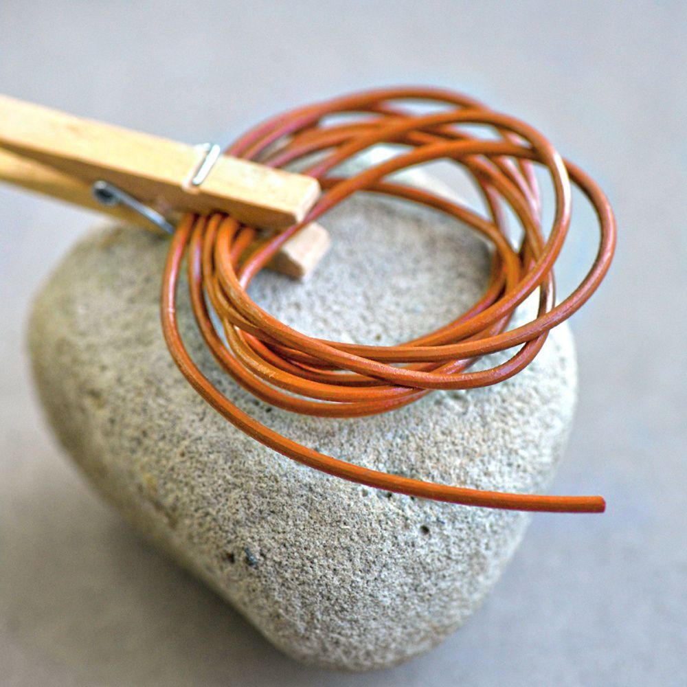 шнур кожаный, цвет рыже-коричневый, диаметр 2 мм