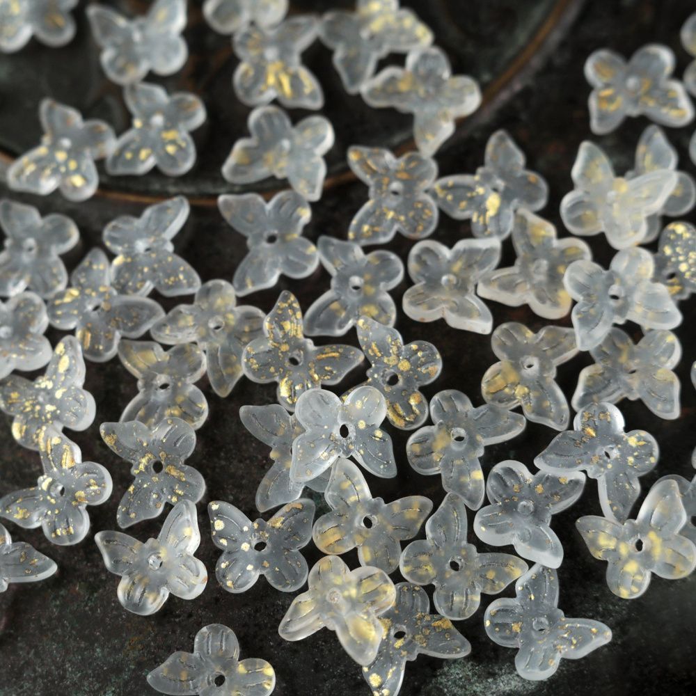 бусина "бабочка", стекло, цвет сливочный матовый, 10x12 мм