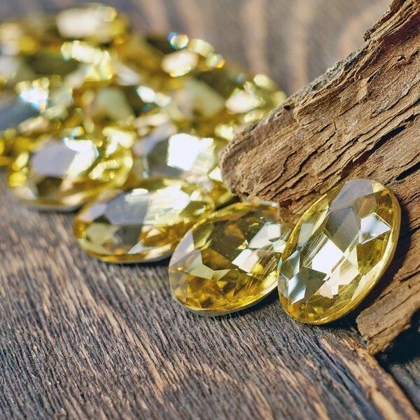 кабошон стекло кристалл, овальный, цвет jonquil, 25х18 мм