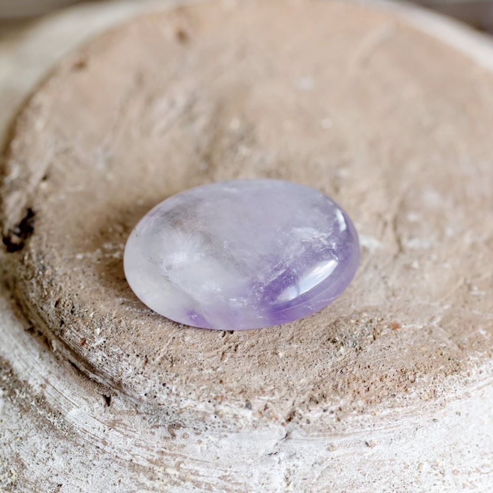 кабошон аметист овальный, цвет фиолетовый, 13х18х5 мм