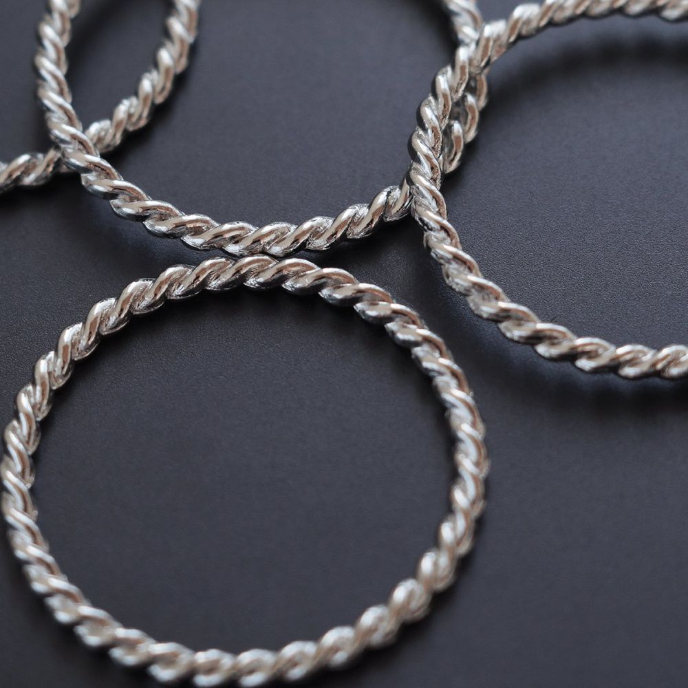 колечко неразъемное, витое, цвет платина, 25x2 мм