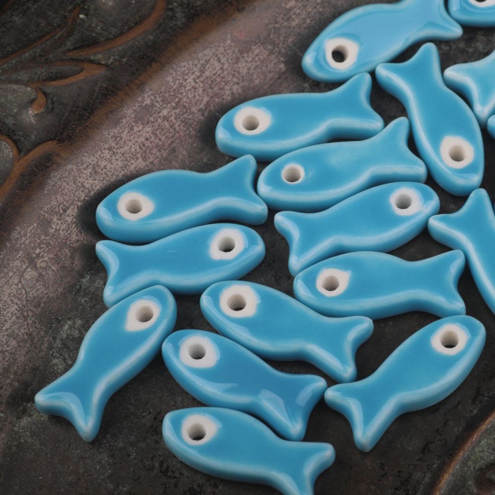 бусина, керамика "рыба", цвет голубой, 24-25x10x6 мм