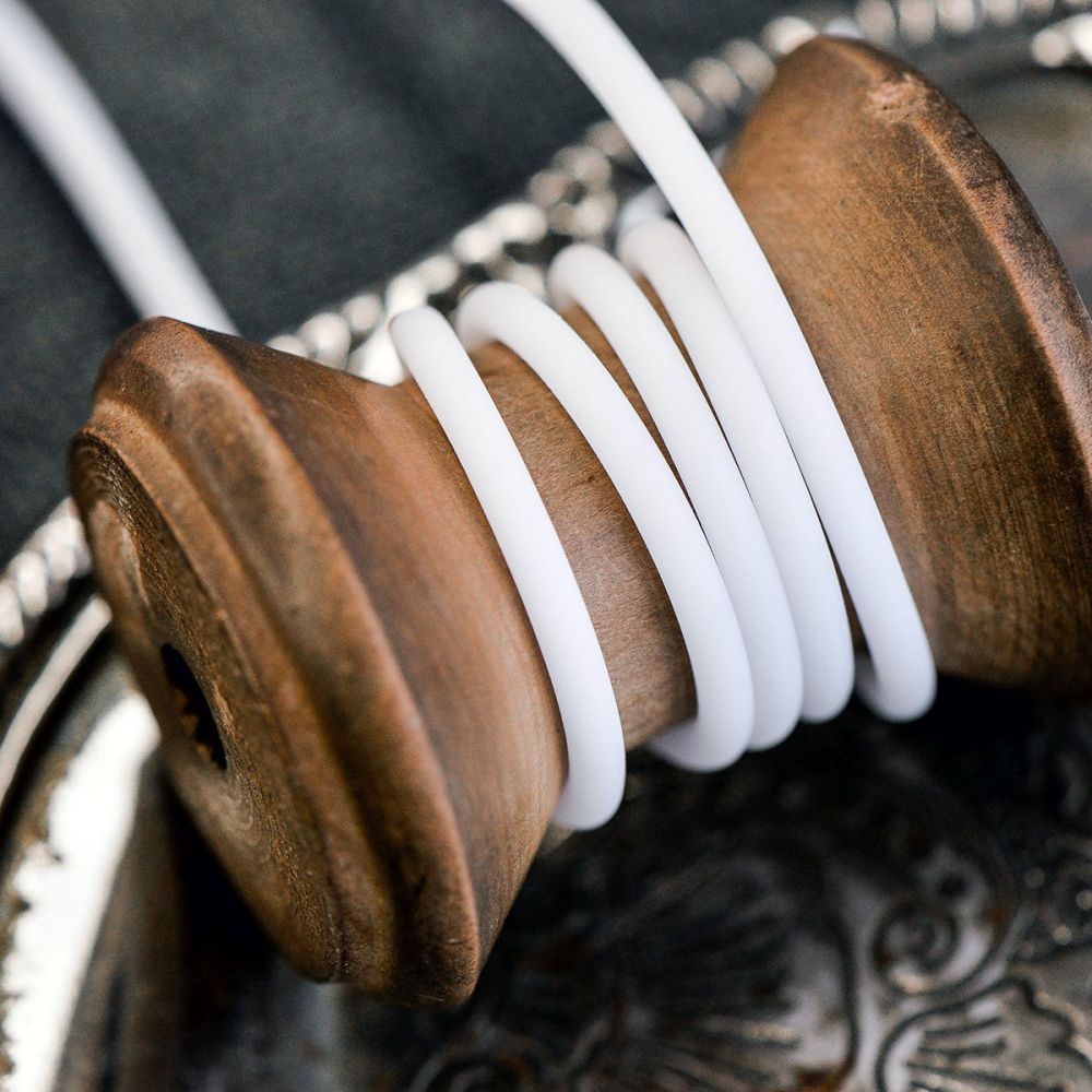 шнур резиновый, с отверстием, цвет белый, диаметр 3 мм