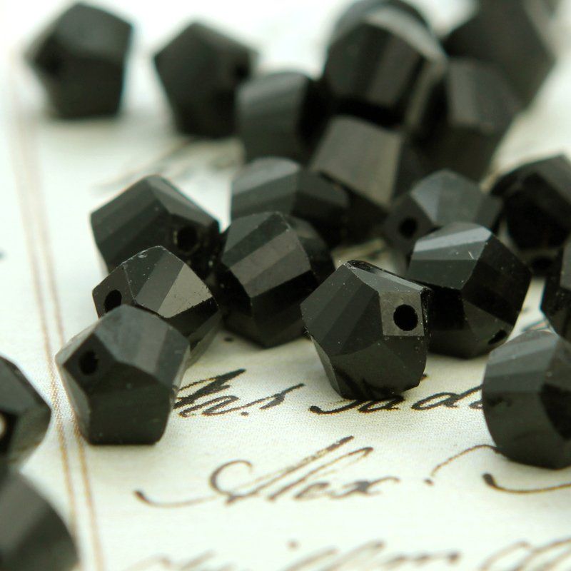 бусина, стекло "яблоко" 8, граненая, цвет черный, 8х8 мм