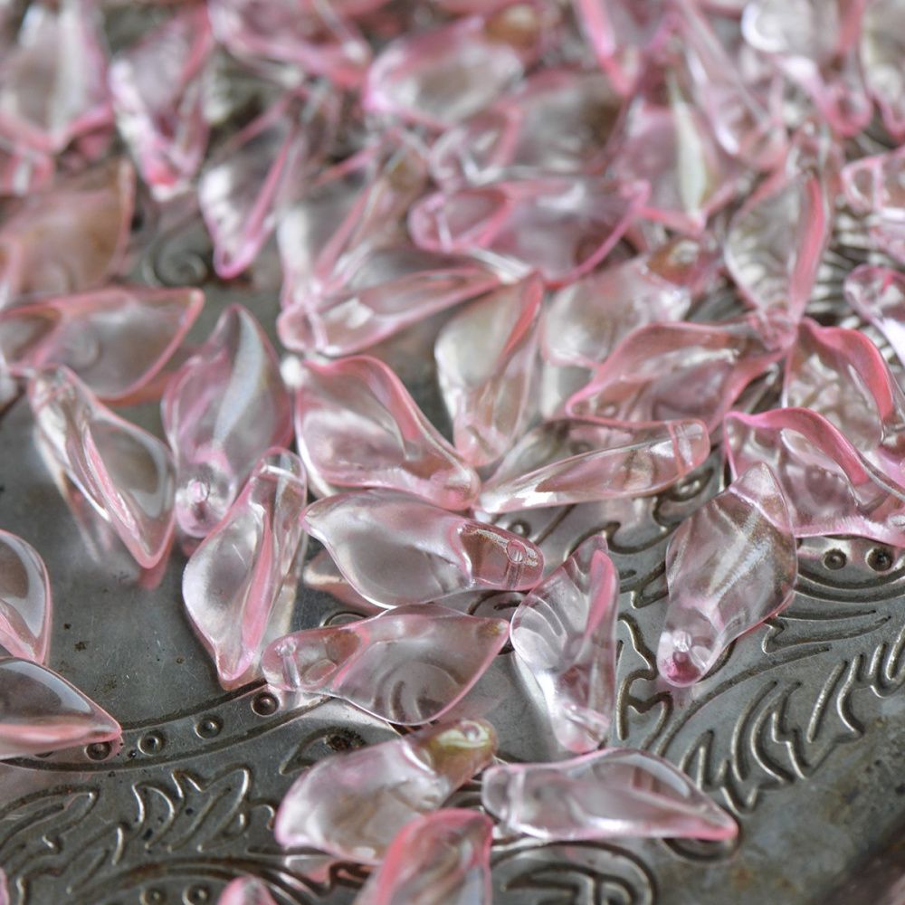 подвеска стеклянная "кала", цвет прозрачный/розовый, 20x10.5x6 мм