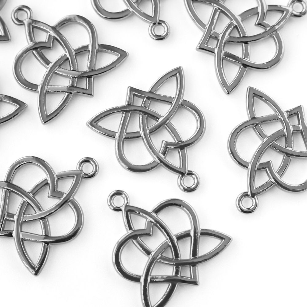 подвеска металл "трикетра харт", цвет платина, 24x21.5x2 мм