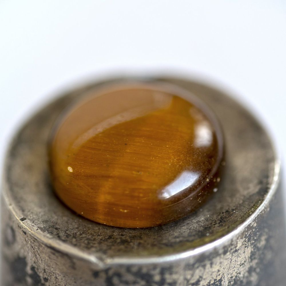 кабошон тигровый глаз круглый, цвет коричневый, 16x6 мм