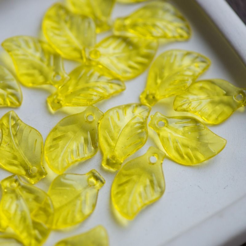 подвеска акриловая "листок", цвет желтый, 20x13x4 мм