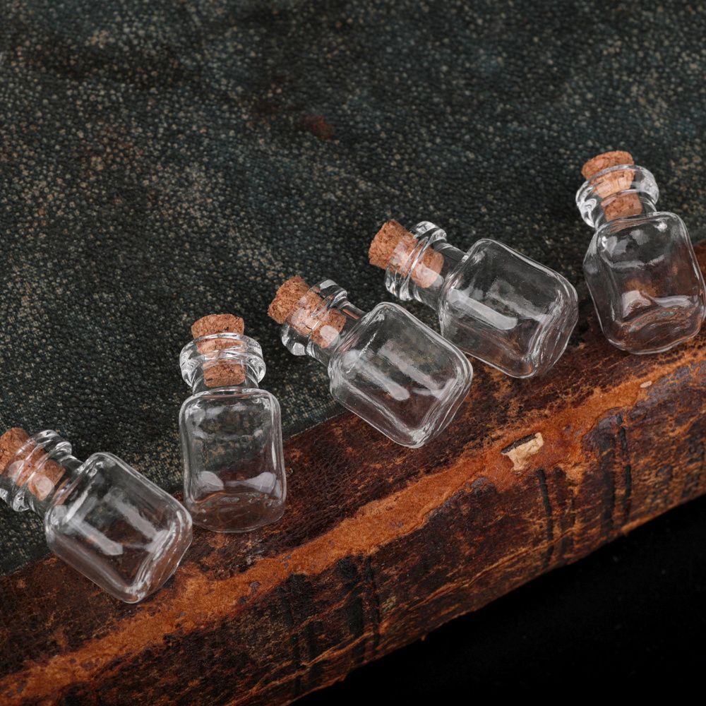 бутылочка с крышкой, прозрачная, 25x14x14 мм