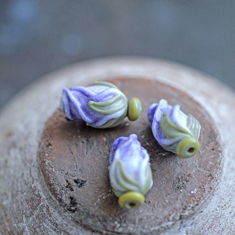 бусина, мурано "розовый бутон", бело-сиреневый, 15-16х10-11 мм