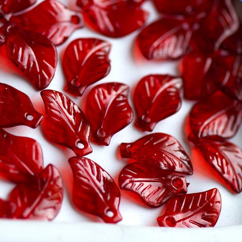 подвеска акриловая "листок", цвет красный, 20x13x4 мм