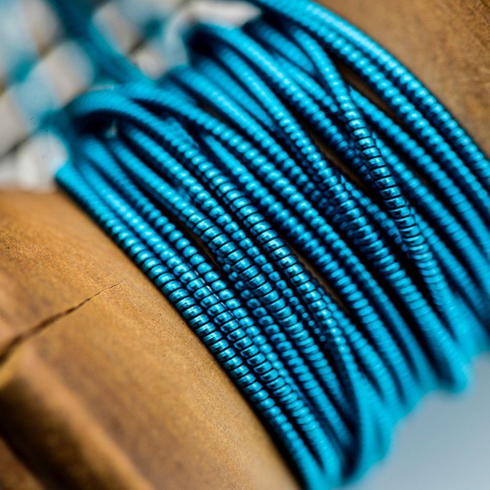 канитель жесткая, цвет яркий голубой, 1.3 мм