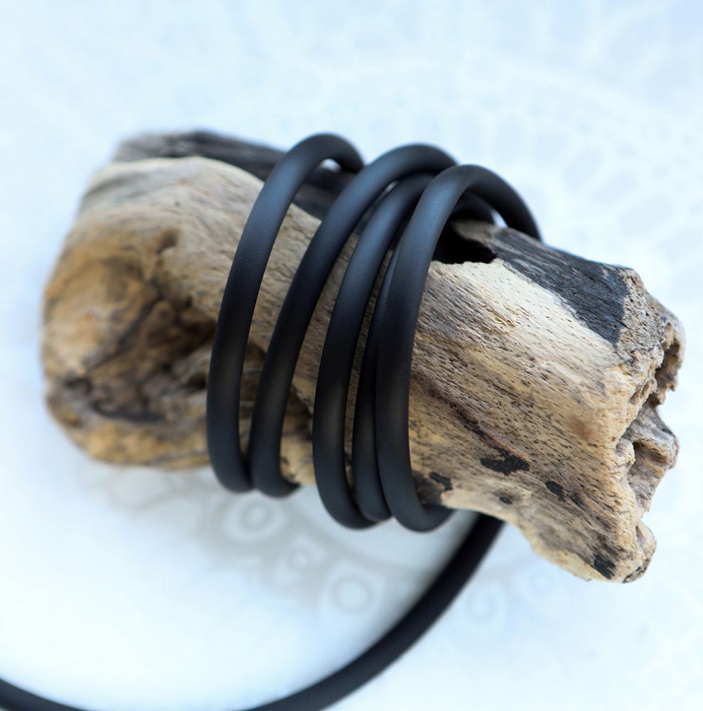 шнур резиновый, с отверстием, цвет черный, диаметр 5 мм