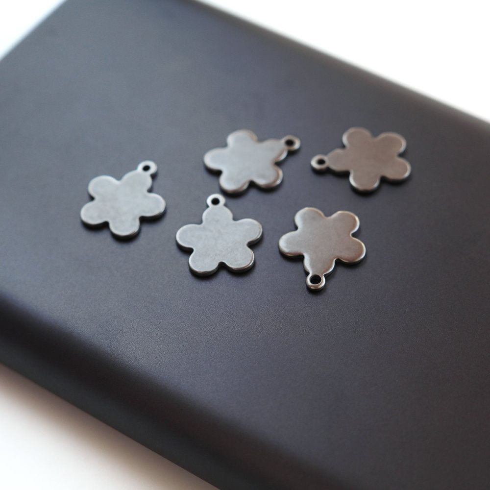 подвеска стальная "цветочек", цвет стальной, 13.5x12x1 мм