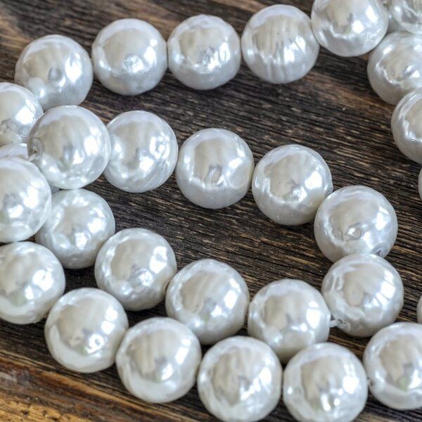 ракушечный жемчуг круглый, "мокрый", цвет белый, 12 мм