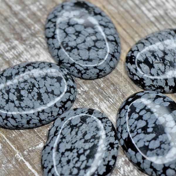 кабошон обсидиан снежный овальный, цвет черный, 40x30x8 мм