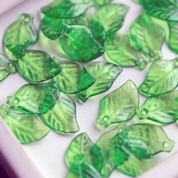 подвеска акриловая "листок", цвет зеленый весенний 20x13x4 мм
