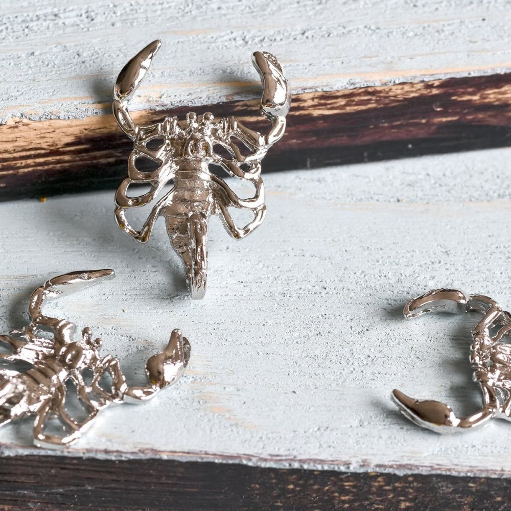 подвеска металлическая "скорпион", цвет платина, 38x28x10 мм