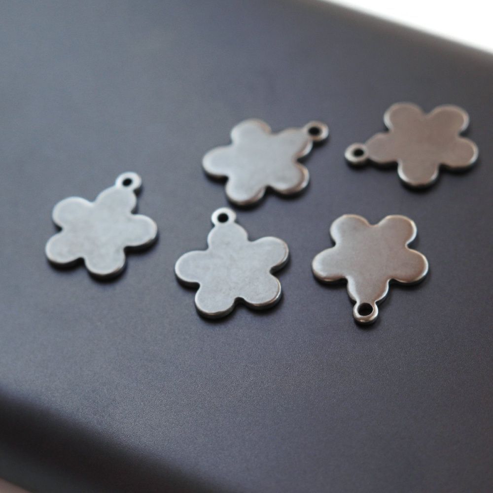 подвеска стальная "цветочек", цвет стальной, 13.5x12x1 мм