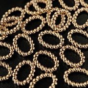 Колечко овальное витое, неразъемное, позолота, 15.5x11.5x2.5 мм