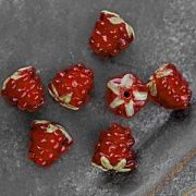 Бусина, Лэмпворк "Малинка с листиками", стекло, цвет красный, 12.5x12.5 мм