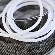 Шнур резиновый, с отверстием, цвет белый, диаметр 3 мм