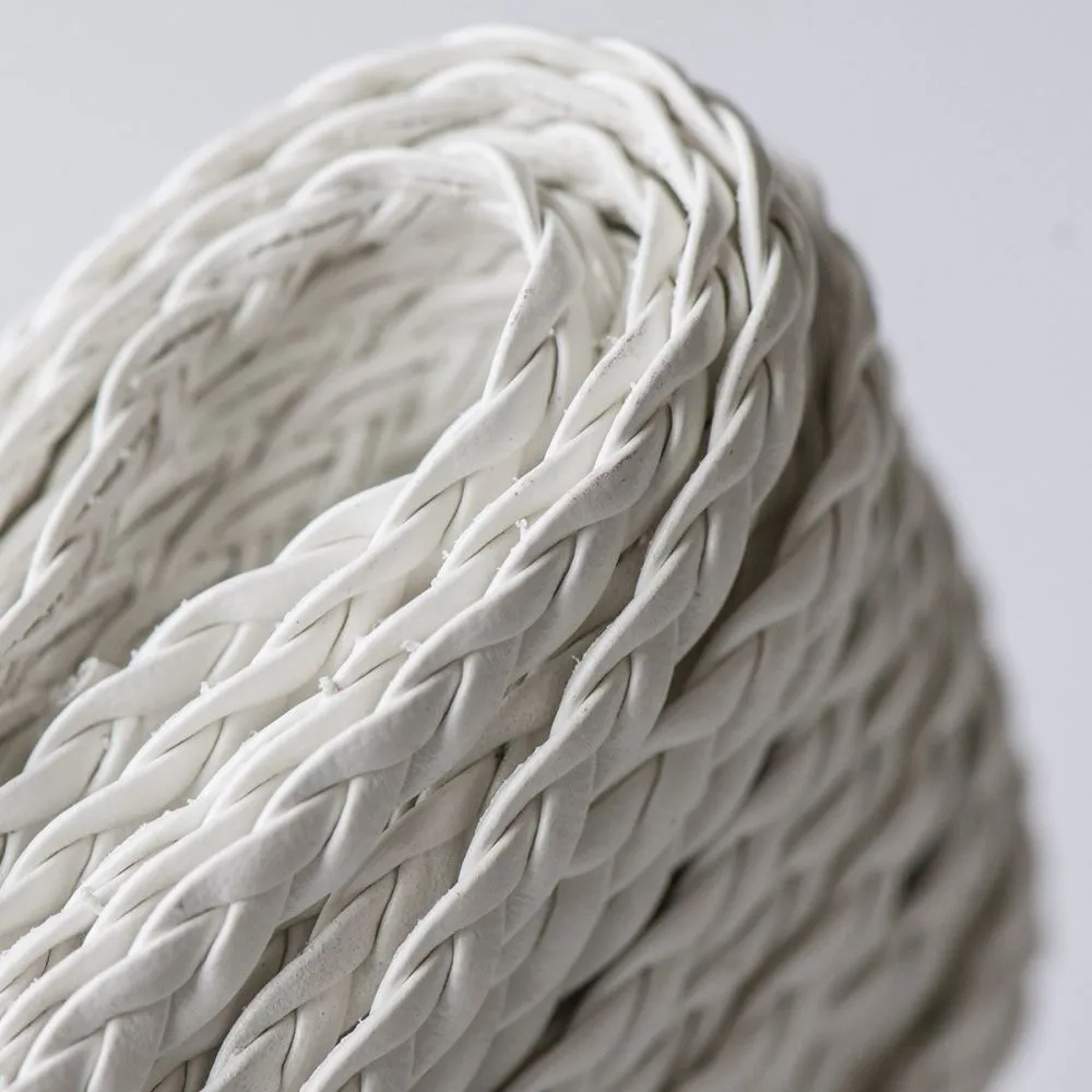 шнур-косичка из искусственной кожи, цвет белый, 5х2 мм