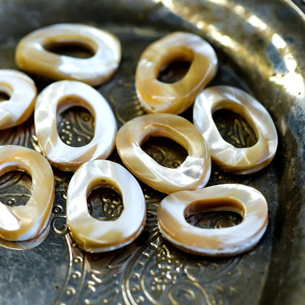 бусина из ракушки, "эллипс", цвет бежевый перламутр, 25x18x3-4 мм