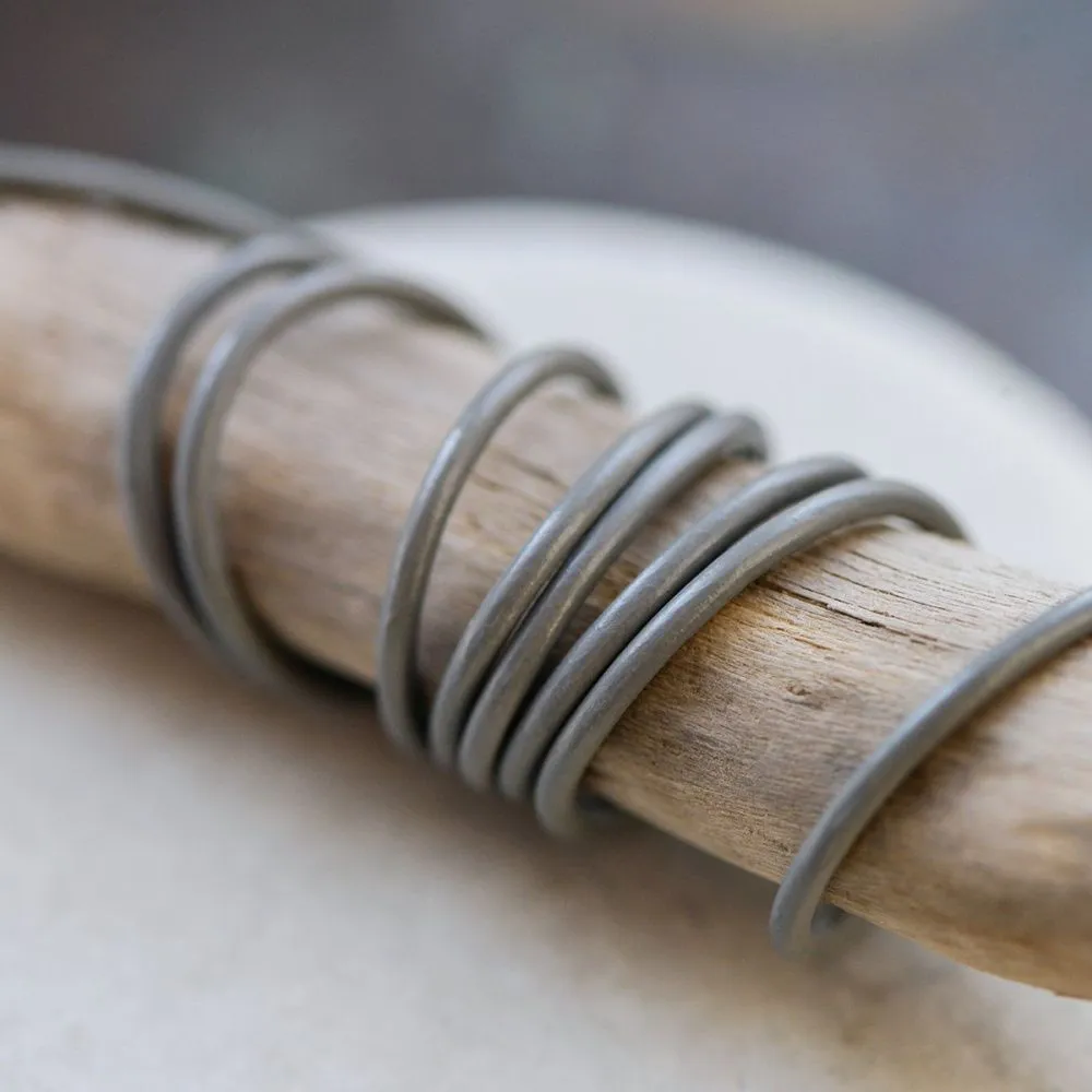 шнур кожаный, цвет темно-серый, диаметр 2 мм