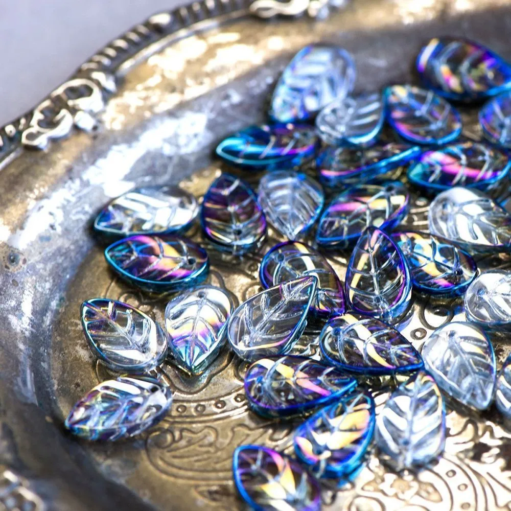 подвеска стеклянная "листик", цвет голубой ав, 18x11x4 мм