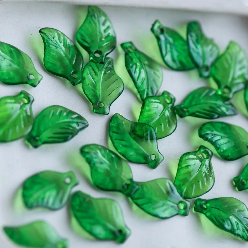 подвеска акриловая "листок", цвет насыщенный зеленый, 20x13x4 мм