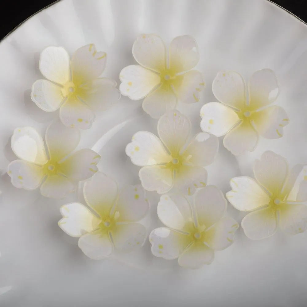 бусина, акрил "цветок", цвет сливочный/светло-желтый, 28x28x8-10 мм