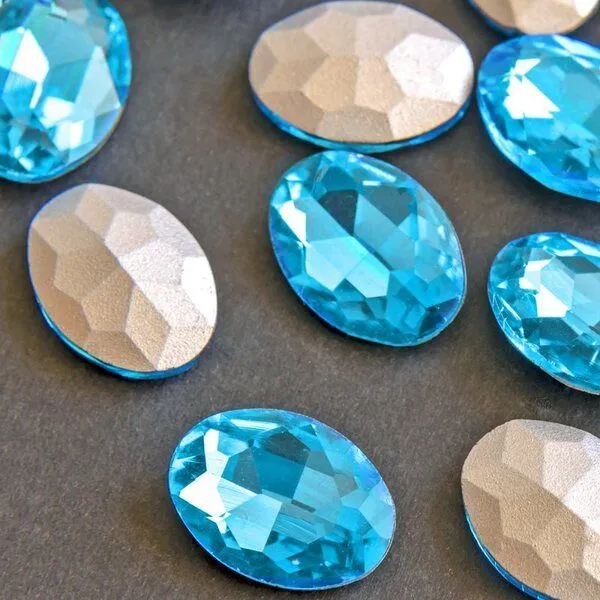 кабошон стекло кристалл, овальный, цвет aquamarine, 18х13 мм