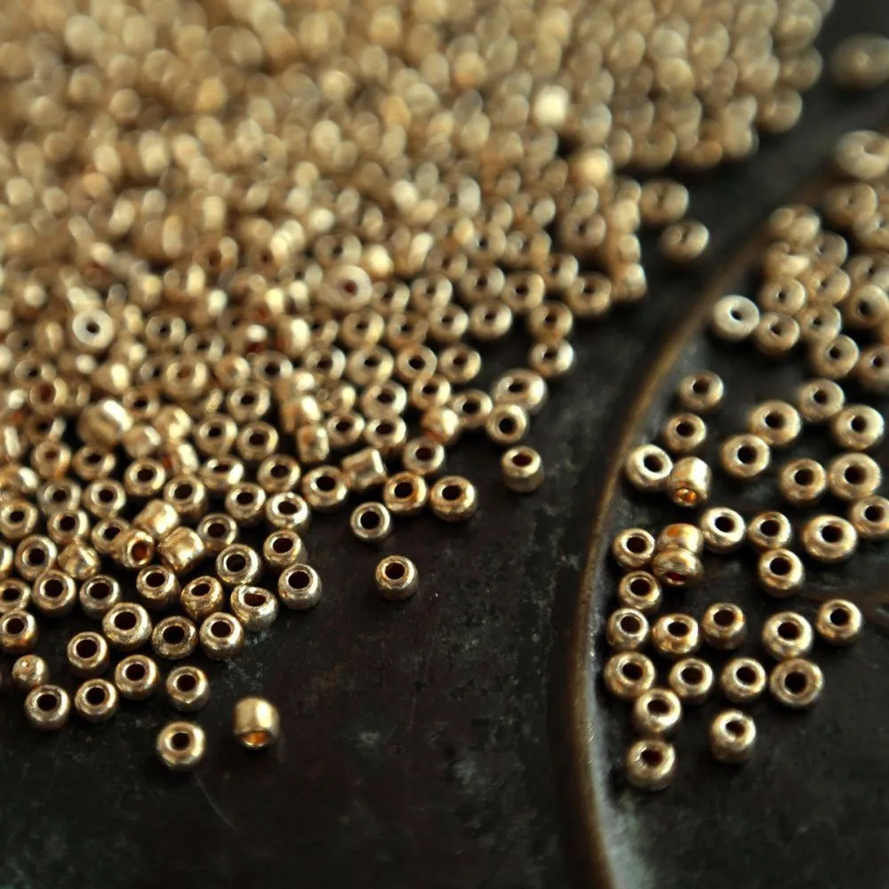 бисер "радуга", цвет металлик золото, 12/0 (уп 7 г)