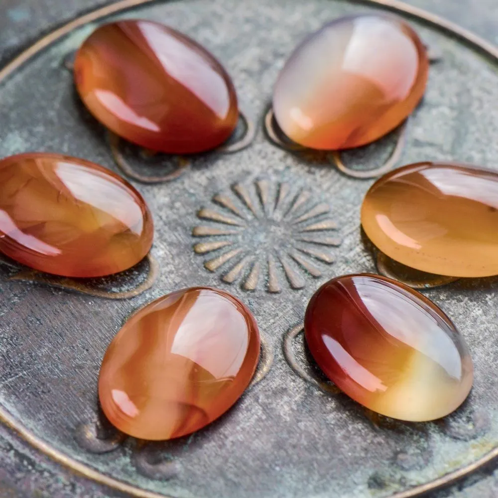 кабошон карнелиан овальный, цвет красно-коричневый, 25x18x5-7 мм