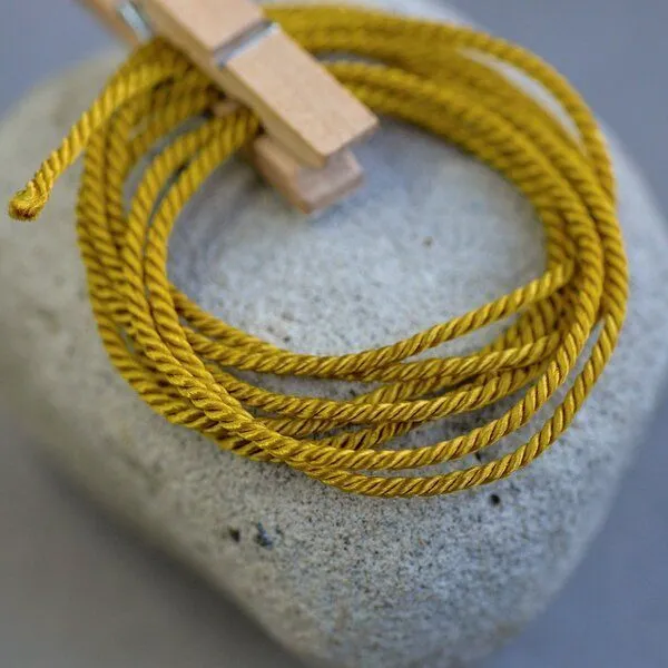 шнур витой из нейлона, цвет темное золото, 1.5 мм