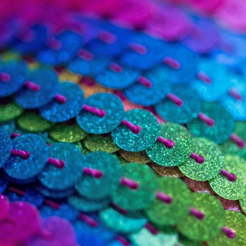 пайетки на нити, цвет пудровый глиттер радужный, диаметр 6 мм