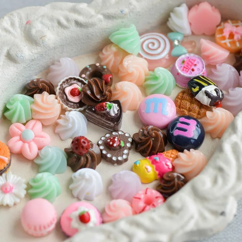 кабошон из смолы "сладости", цветовой и размерный микс