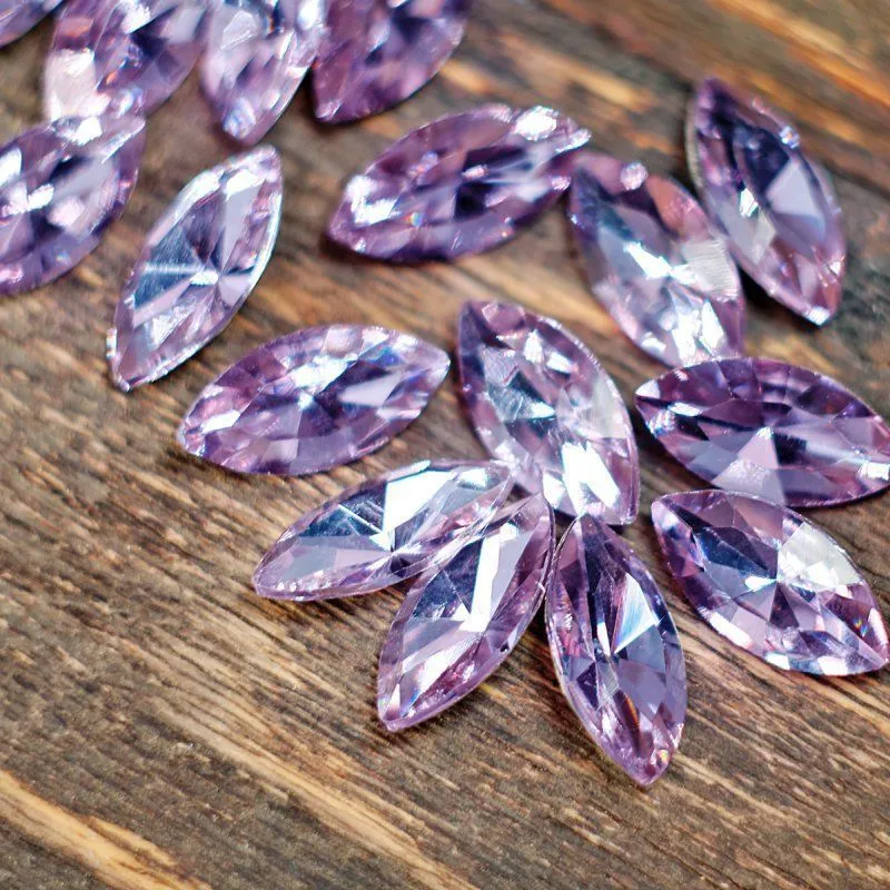 кабошон стекло кристалл, navette, цвет tanzanite, 18х9 мм